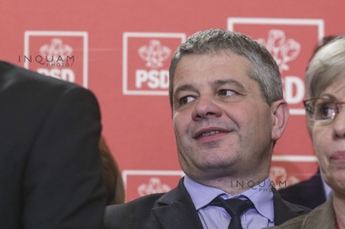 Bodog spune că a dat în judecată Ministerul Educaţiei pentru retragerea dreptului de a conduce doctorate