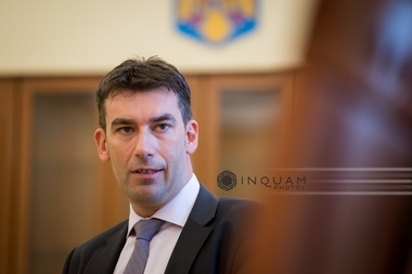 Dragoş Tudorache a predat MAI noului ministru: Mă întorc la familie, azi plec la Bruxelles