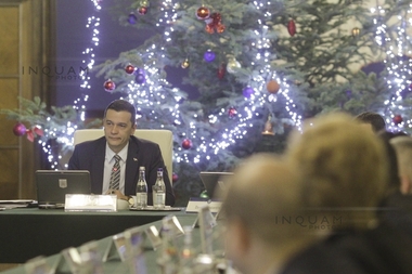 Legea de abilitare a Guvernului de a emite ordonanţe în vacanţa parlamentară a fost promulgată