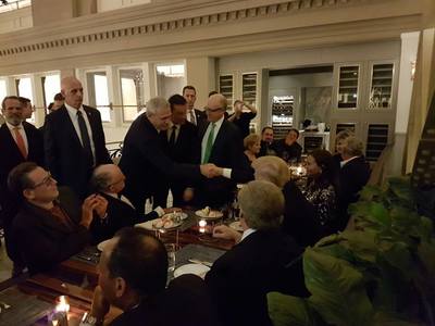 Liviu Dragnea, aflat în SUA cu Sorin Grindeanu, postează pe Facebook fotografii de la o cină “în format restrâns” cu Donald Trump - FOTO