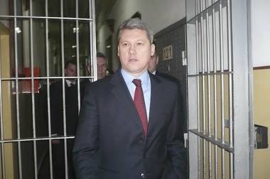 Predoiu propune trei soluţii: Transformarea unor unităţi militare în închisori, penitenciare private şi bani mai mulţi pentru ANP