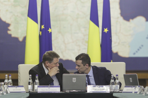 Iohannis: O să mă uit cu mare atenţie la bugetele tuturor instituţiilor care se ocupă de securitatea naţională, nu doar armata