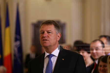 Iohannis vrea să adreseze marţi un mesaj în Parlament pe tema modificărilor Guvernului la legislaţia penală şi a evenimentelor generate de acestea