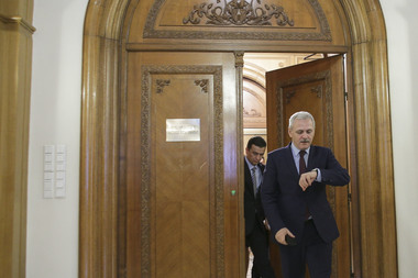 Dragnea, pentru presa străină: Am văzut milioane de oameni care ne sprijină pe noi - AUDIO