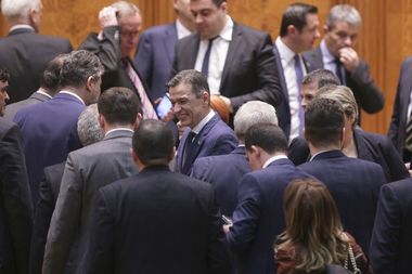 Grindeanu: Eu fac lucrurile instituţional; era normal să fiu invitat la plenul în care Iohannis s-a adresat Parlamentului