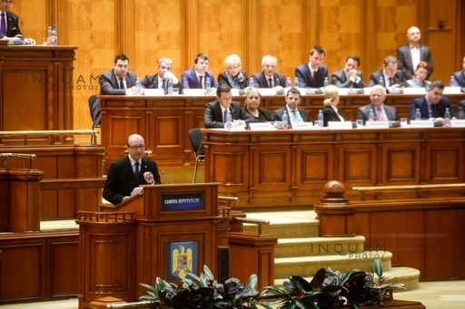 Tăriceanu, către Băsescu: Aici nu e ca pe vapor! Şeful PMP: Pe vapor nu aveam escroci. În Parlament văd că se ţine orice