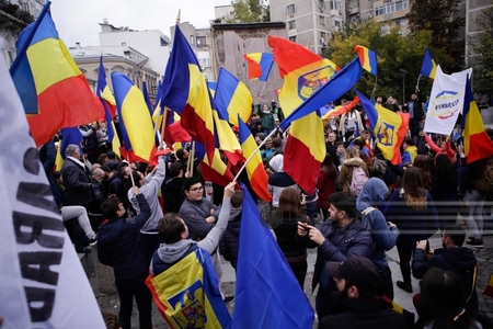 Declararea zilei de 27 martie - Ziua Unirii Basarabiei cu România ca zi de sărbătoare naţională, adoptată de Camera Deputaţilor