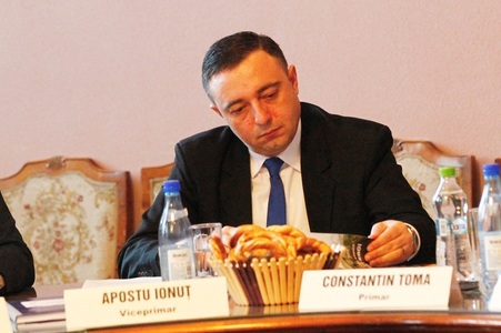 Ionuţ Apostu, numit preşedinte cu rang de secretar de stat al Administraţiei Fondului pentru Mediu, alege să rămână viceprimar