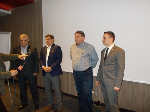 Partidul Forţa Naţională şi Partidul România Unită se reunesc într-un pol naţionalist. Ponta salută acest demers, considerând că era nevoie de un partid "cu adevărat naţionalist"