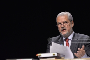 Năstase a plecat de la dezbaterea ”Europa, încotro?” după ce a aflat că are un nepot: ”Populaţia României a crescut cu un bebeluş”