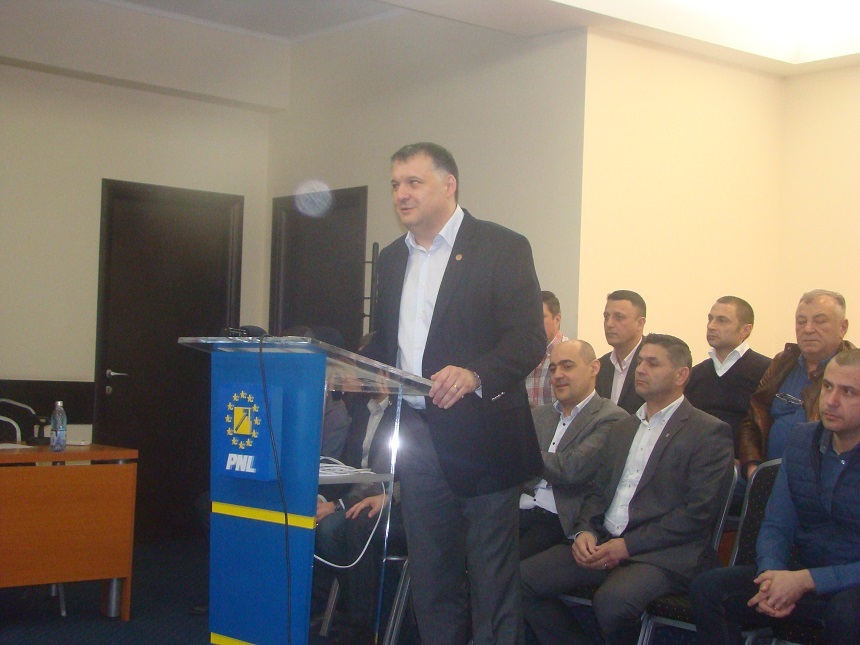 Deputatul Bogdan Huţucă şi-a lansat candidatura pentru preşedinţia organizaţiei judeţene PNL Constanţa