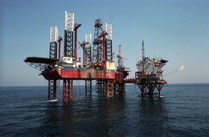 Premierul Sorin Grindeanu a discutat, a doua oară, cu reprezentanţii ExxonMobil şi OMV Petrom
