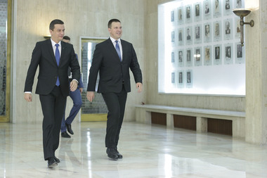 Grindeanu l-a primit pe premierul din Estonia, temele de discuţie vizând viitorul UE şi cooperarea în domeniul IT