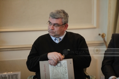 Baconschi, ambasador la Paris în 2009, îl contrazice pe Hrebenciuc: S-a votat cu cinci ştampile, 270 de voturi pe oră