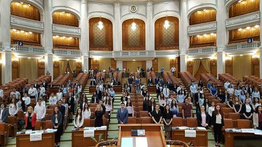Parlamentul Copiilor. Burse de studiu în străinătate şi educaţia sexuală - disciplină obligatorie, între preocupările elevilor; Dragnea: Mi-aş fi dorit să particip la un exerciţiu de democraţie când eram de vârsta voastră