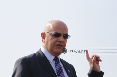 Petrescu: Întâlnirea Grindeanu-Arafat pe tema achiziţiei ambulanţelor se amână; avionul lui Arafat are o întârziere