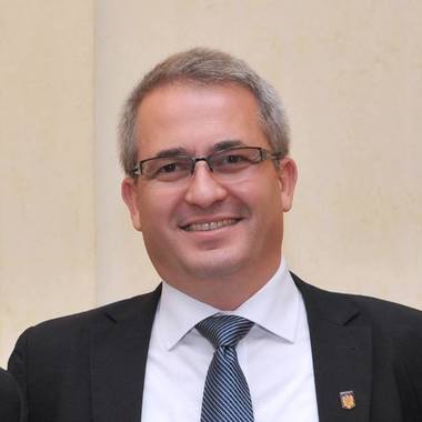 Fostul primar din Băicoi Ciprian Stătescu, condamnat anul trecut pentru conflict de interese, candidează din nou, susţinut de PNL
