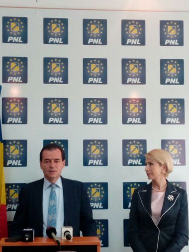 Raluca Turcan a anunţat că-l susţine pe Ludovic Orban pentru
preşedinţia PNL

