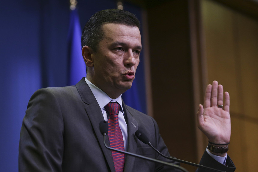 Grindeanu: Îi îndemn pe miniştri la responsabilitate. Demisiile intră în vigoare când premierul le transmite preşedintelui, iar acesta ia act