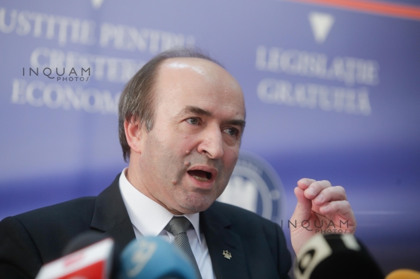 Ministrul Justiţiei, Tudorel Toader, nu şi-a înaintat demisia către Secretariatul General al Guvernului - surse