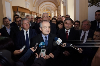 Emil Boc, despre Grindeanu: Viaţa de premier este grea; fără susţinere politică e foarte greu să rămâi la Palatul Victoria