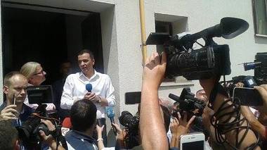 Grindeanu, întrebat dacă a discutat cu Băsescu: ”Eu, nu, dar încă preşedintele Liviu Dragnea s-ar putea să da”