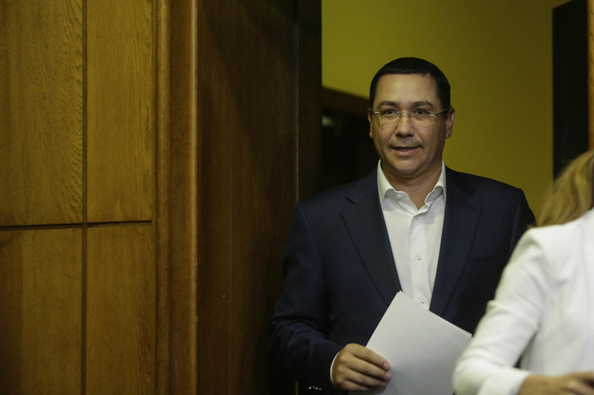 Victor Ponta a fost eliberat din funcţia de secretar general al Guvernului