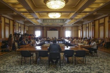 UPDATE - Miniştrii propuşi, audiaţi în comisiile parlamentare. Toader: Am printre priorităţi stabilirea unui prag pentru abuzul în serviciu; Olguţa Vasilescu: Nu vrem să dărâmăm pilonul de pensii al statului; Mişa: Vrem să reducem perioada maximă de insolvenţă la 2 ani