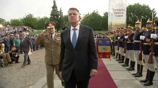 Ceremonia de comemorare a 100 de ani de la luptele de la Mărăşeşti a început, în prezenţa lui Iohannis şi Tudose şi a liderilor PSD, PNL şi ALDE. VIDEO
