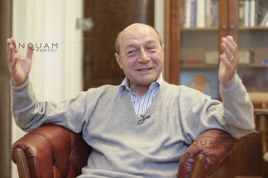 Traian Băsescu îi impută liderului PSD măsurile luate în afara programului de guvernare: Măi Dragnea, ieşi afară... !