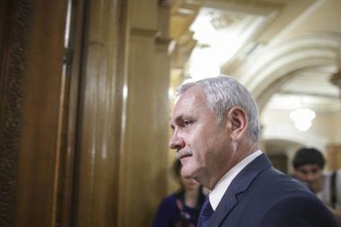 Dragnea: Sistemul de justiţie nu trebuie să se învârtească în jurul lui Iohannis sau Kovesi; sper că Toader nu va da înapoi