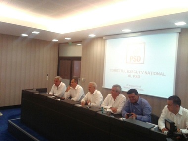 Dragnea, nemulţumit de comunicarea pe care organizaţiile judeţene o au în teritoriu, considerând-o haotică