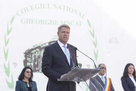 Iohannis: În 2017, soluţia a ajuns să fie reîntoarcerea la metode demult apuse, precum reintroducerea manualului unic