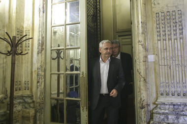 Surse: Majoritatea membrilor Comitetului Executiv al PSD care au luat cuvântul s-au opus demisiilor anunţate de Sevil Shhaideh, Rovana Plumb şi Răzvan Cuc. Şedinţa se prelungeşte