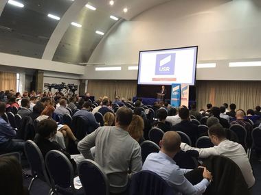 UPDATE - Dan Barna, ales preşedinte al USR la un congres contestat de Nicuşor Dan şi de susţinătorii acestuia, care au ameninţat că vor ataca în instanţă rezultatele. Mesajul lui Nicuşor Dan