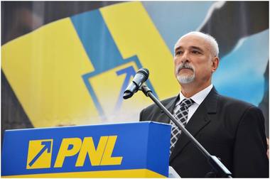 Iniţiativa PNL prin care funcţionarii publici trimişi în judecată pentru corupţie nu mai sunt suspendaţi din funcţie, la vot final în Senat