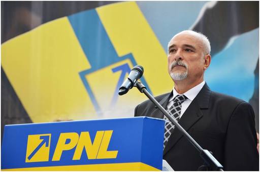 Iniţiativa PNL prin care funcţionarii publici trimişi în judecată pentru corupţie nu mai sunt suspendaţi din funcţie, la vot final astăzi în Senat