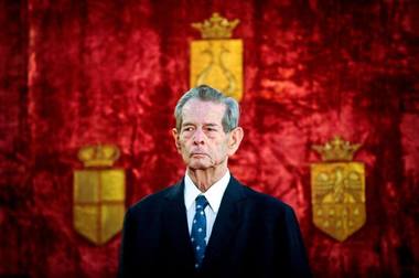Reacţii ale politicienilor după anunţul decesului Regelui Mihai: Iohannis: A fost una dintre cele mai mari personalităţi ale României. Tudose: Un model de moralitate. Iliescu: Un exemplu de responsabilitate politică şi civică