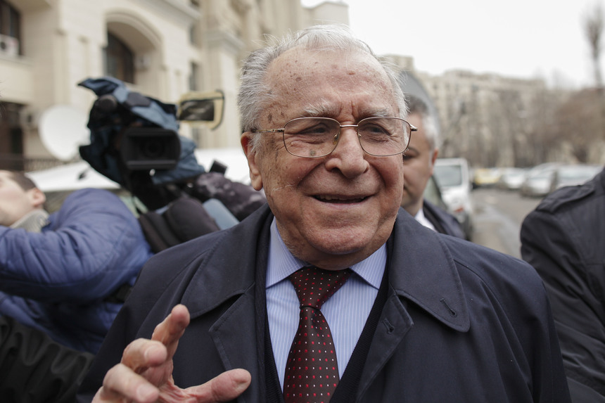 Iliescu: Prin dispariţia Regelui Mihai se încheie poate cel mai zbuciumat capitol al istoriei României moderne