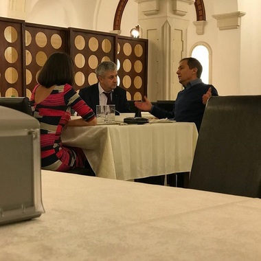 UPDATE - Daniel Morar, despre fotografia în care apare împreună cu Iordache: E de astăzi. Nu era o întâlnire programată