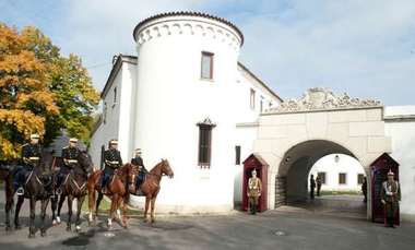 Tudose: Casa Regală este o fundaţie; pot să închirieze Palatul Elisabeta dacă doresc