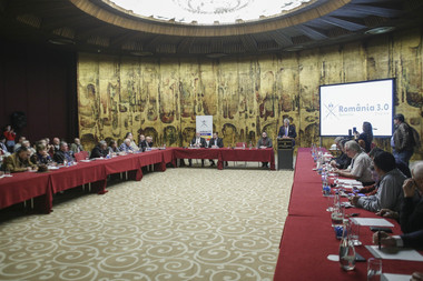 Tăriceanu: Mă aştept ca preşedintele Iohannis să continue să fie avocatul statului paralel întrucât speră că va obţine al doilea mandat. România, o ţară sub asediu, care nu este al oamenilor politici ce votează legile justiţiei