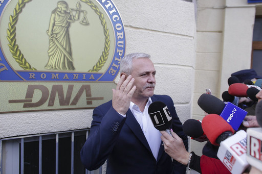 Dragnea: Am depus plângere pentru că DNA refuză să îmi dea în fomat electronic copia dosarului. Cea scrisă m-ar costa un miliard, iar singurul meu venit e indemnizaţia de la Parlament şi nici aia întreagă