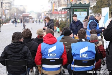 USR Iaşi a protestat în faţa Primăriei, solicitând un sediu - FOTO, VIDEO