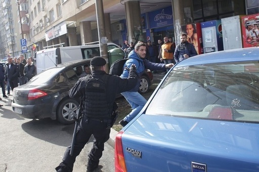 Danca: PSD organizează un congres militarizat, folosind Poliţia locală şi Jandarmeria ca armată de partid pentru intimidarea cetăţenilor nemulţumiţi 
