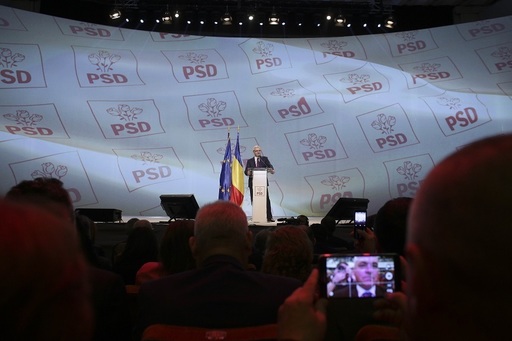 Dragnea spune că nu a auzit protestul din faţa Sălii Palatului, din timpul Congresului: Eram în sală, îmi pare rău. Ce trebuia să fac?