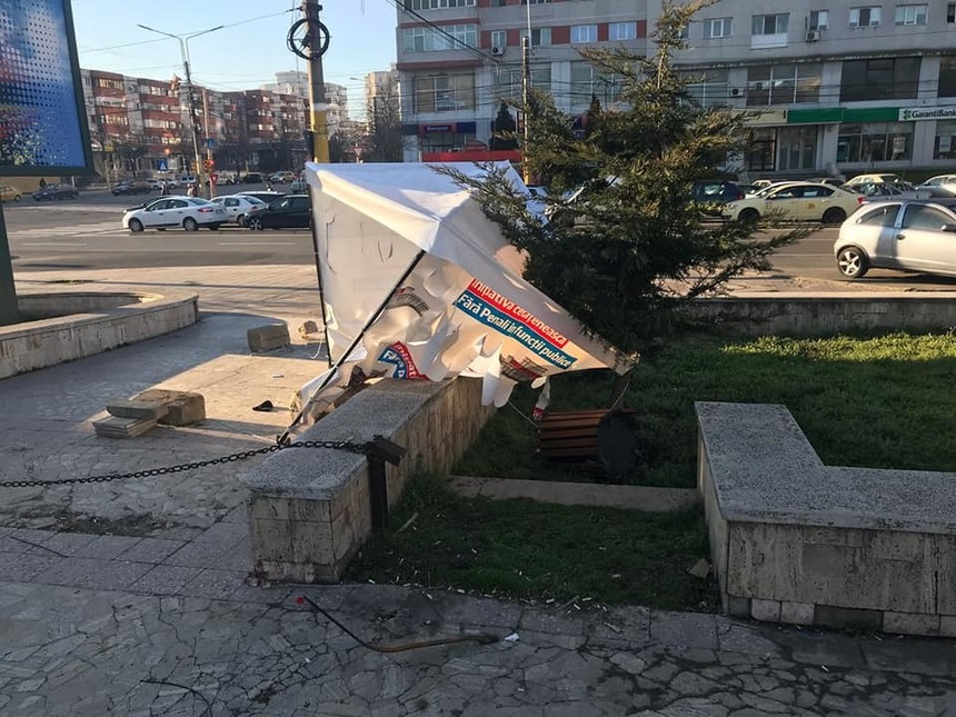 Cortul "Fără Penali în funcţii publice" de la Constanţa a fost vandalizat