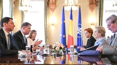 UPDATE - Preşedintele Iohannis a atenţionat Guvernul că Legea salarizării este în contradicţie cu principiile egalităţii şi predictibilităţii. Dăncilă, despre comunicatul Preşedinţiei: Sunt uimită de acel comunicat. Domnul preşedinte să arate stenogramele 
