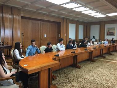 Asociaţia Elevilor Constanţa îi cere premierului să îşi ceară public scuze pentru afirmaţia "Nu suntem la şcoală ca să vină domnul profesor şi să ia elevii de urechi”