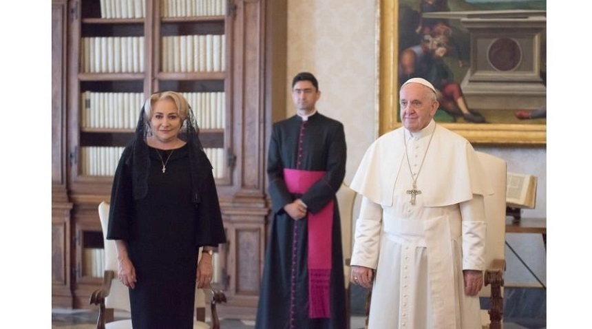 Dăncilă: Sunt un om responsabil - am spus că Sanctitatea Sa Papa Francisc a spus că o să vină anul viitor în România şi am fost "foarte clară" în ceea ce am spus